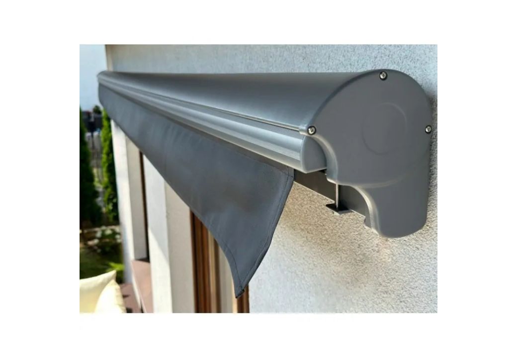 Jak zamontować markizę na styropianie?